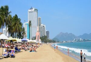 Vẻ Đẹp Tự Nhiên Của Bãi Biển Nha Trang